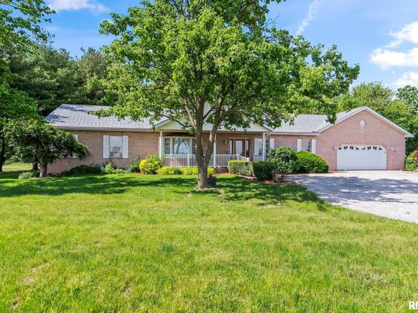 2087 N 700 East Rd, Edinburg, IL 62531