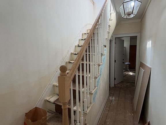 2nd image of 41 Gifford Avenue
