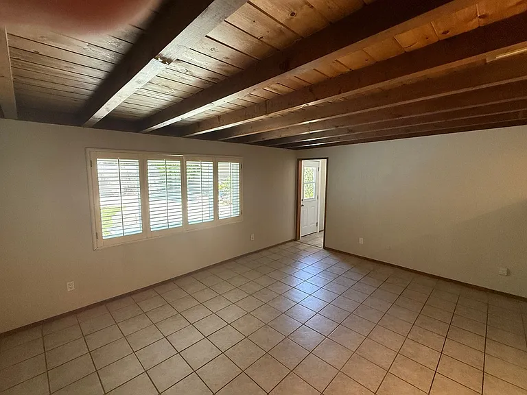 6059 Bluebell Ave — Photo 8