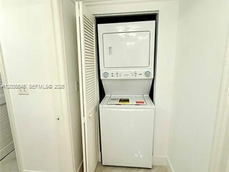 2951 S Bayshore Dr #316 — Photo 12
