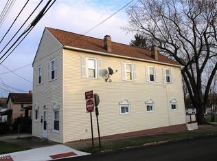 1010 W Tuscarawas Ave, Barberton, OH