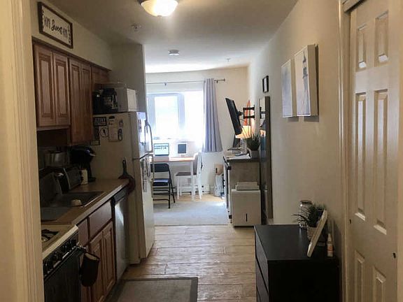 4th image of 16 Lake Ave APT 1