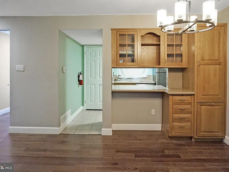 27 W Azalea Ln — Photo 7