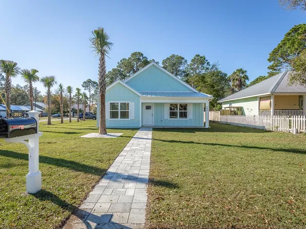 202 17th St, Apalachicola, FL 32320