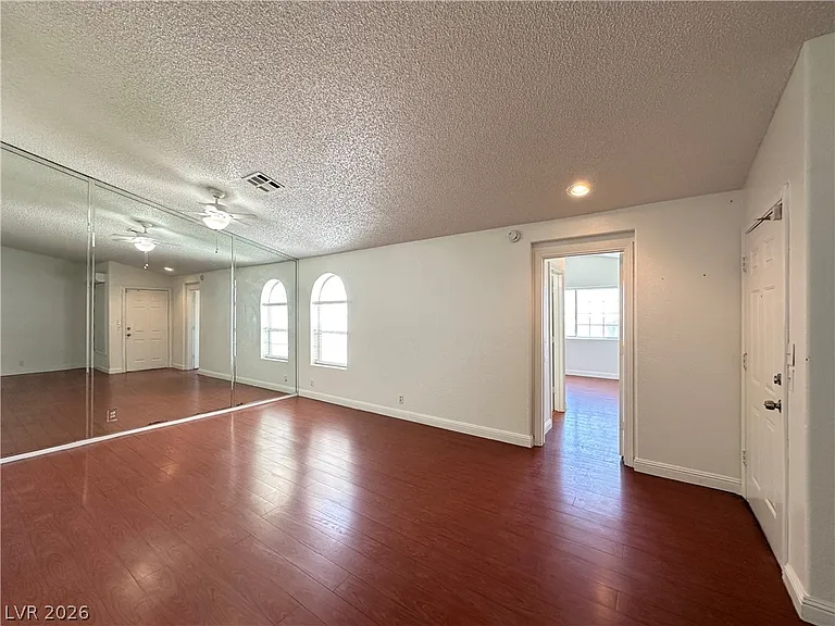 1800 Edmond St #227 — Photo 2