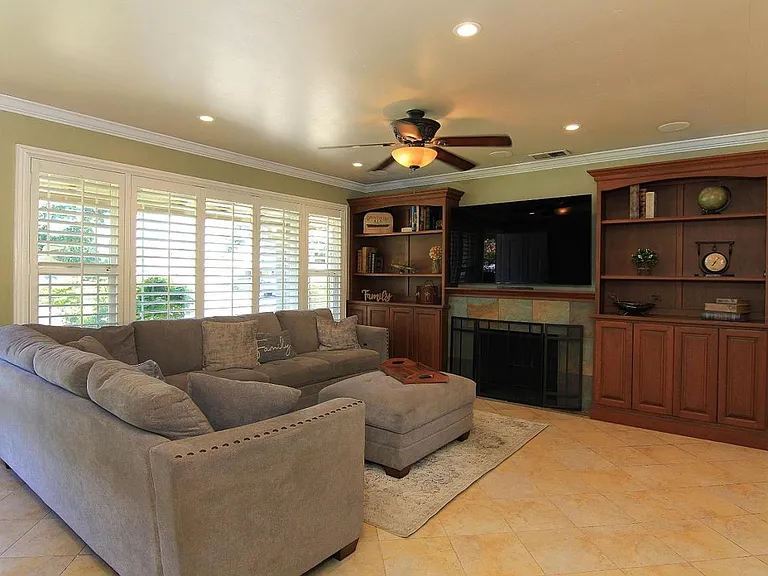 14300 Bercaw Ln — Photo 4