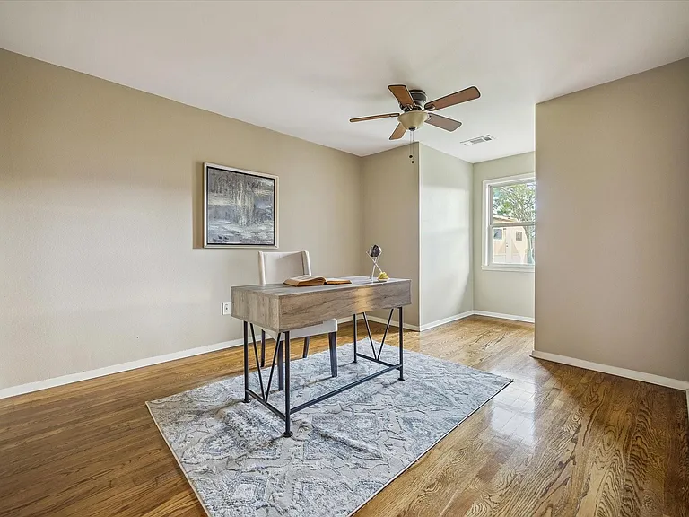 9813 Pine Lake Dr — Photo 3