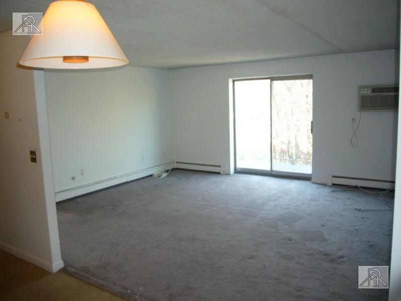 2nd image of 96 Sutherland Rd #369
