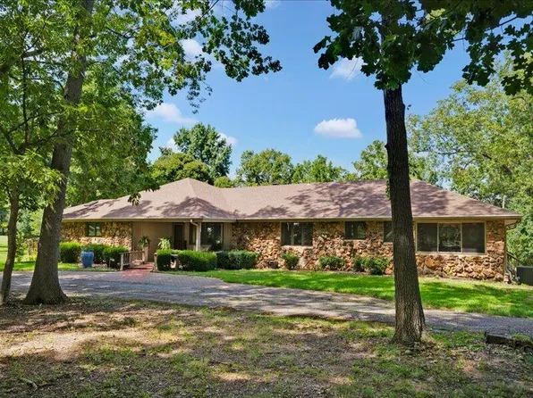 3003 W Sharon Drive, Ozark, MO 65721
