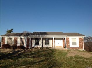 3925 Dunn Rd, Hazelwood, MO 63042