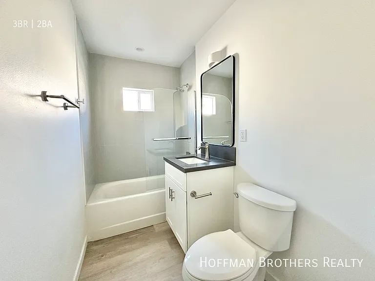 2429 W Avenue 33 — Photo 13