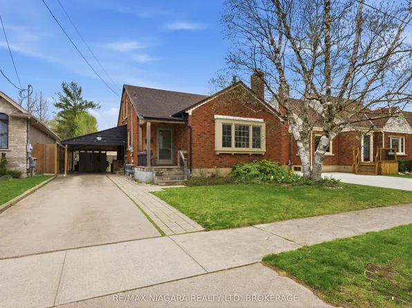 6950 Leeming St, Niagara Falls, ON L2G 1L1