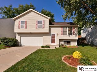 8012 S 161st Ter, Omaha, NE 68136