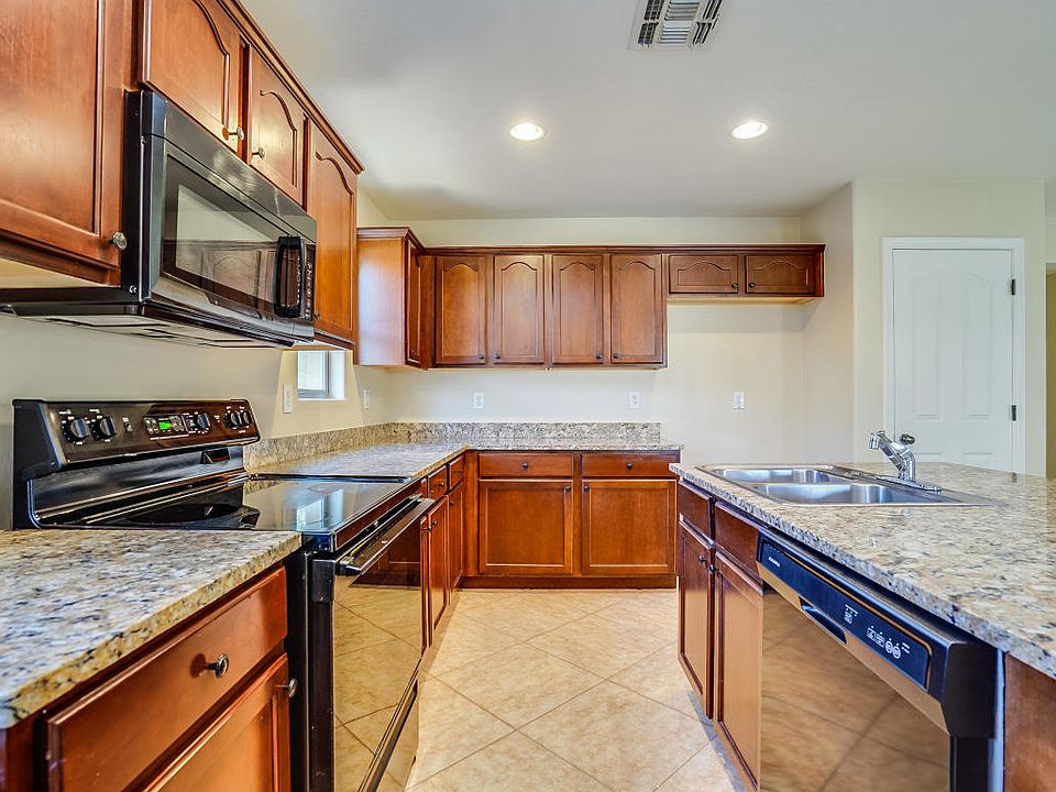 1st image of 33086 N Sandstone Dr