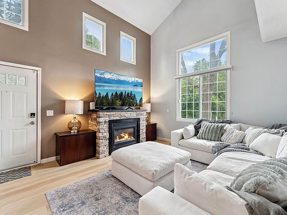 5th image of 14361 Raymond Ln