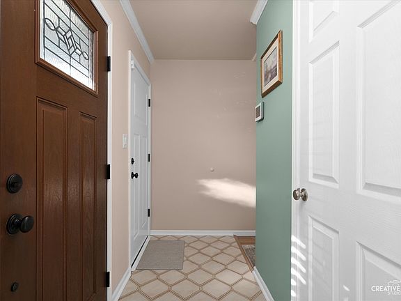 4th image of 1031 Almond Dr