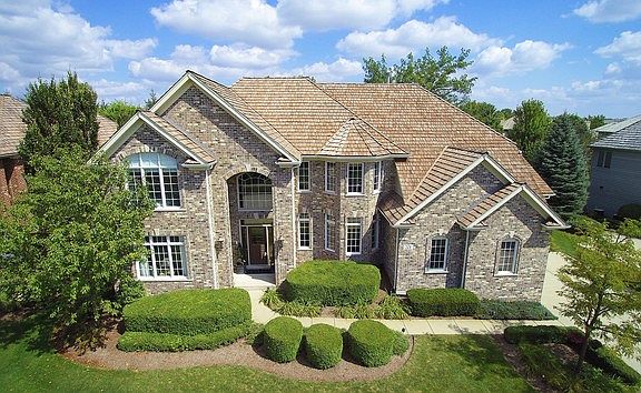 2nd image of 701 Waters Edge Dr