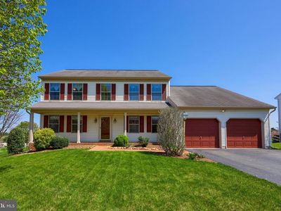 921 Castle Pond Dr, York, PA, 17402