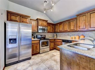 10713 SW 35th St, Yukon, OK 73099