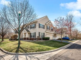 877 Braunworth Ct, Chaska, MN 55318