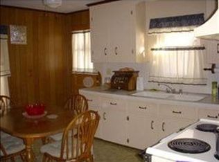 191 Carnation St, Woonsocket, RI 02895