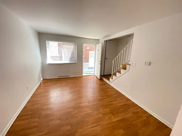 W 10th Ave 39-41 BSS — Photo 3