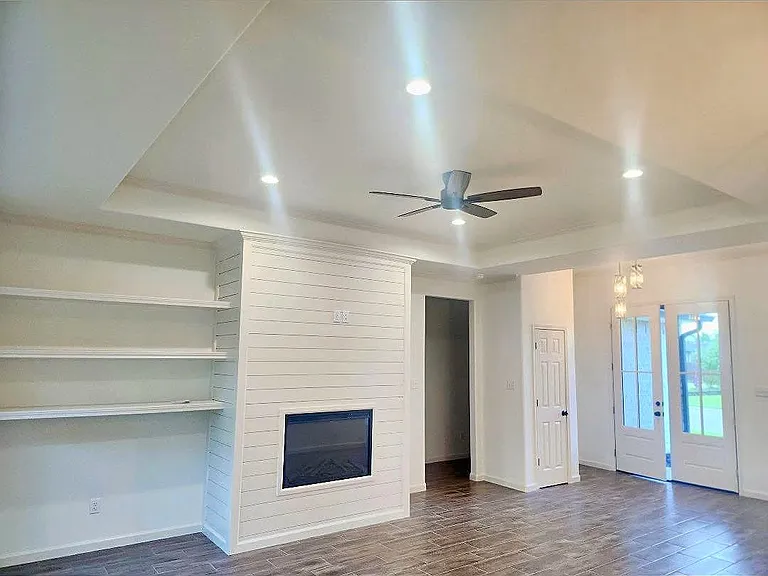 805 Woodridge Cir — Photo 9