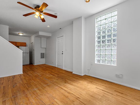 4th image of 2313 W McLean Ave APT 2E
