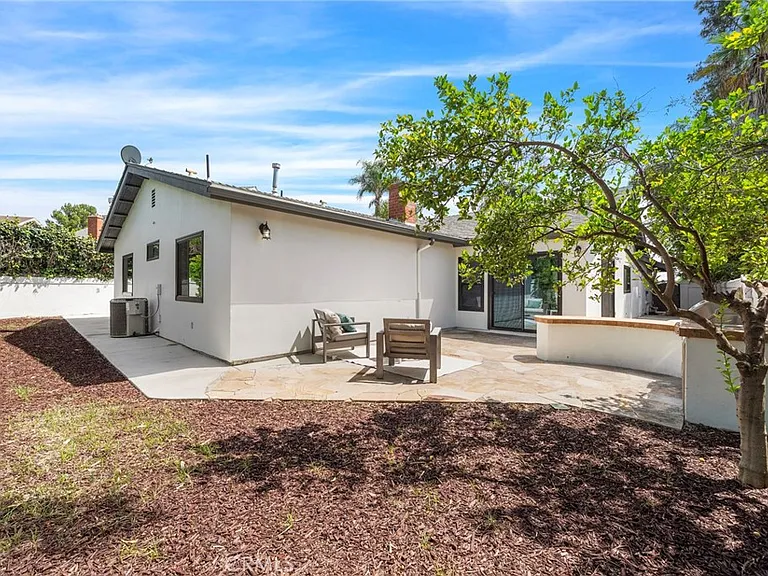 25981 Cordillera Dr — Photo 22