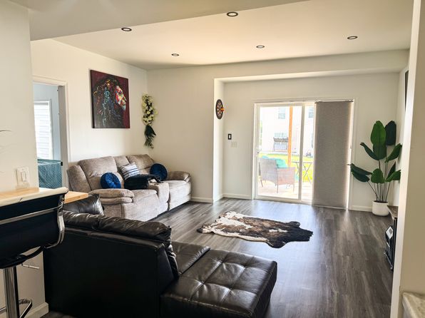 664 Barbara Dr