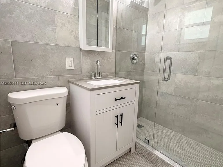 1632 NE 4th Pl #2 — Photo 7