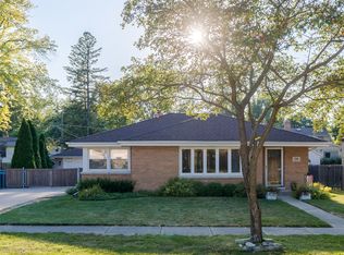 328 Woodbridge St, Des Plaines, IL 60016