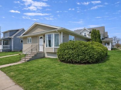 403 8th Ave SW, Cedar Rapids, IA, 52404