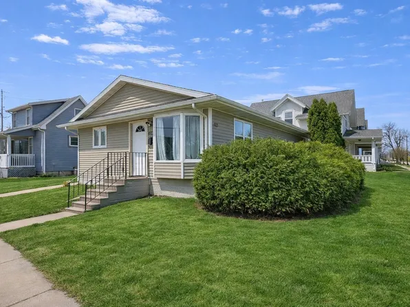 403 8th Ave SW, Cedar Rapids, IA 52404