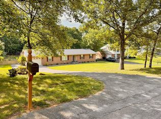 2253 Donagale Dr NE, Roanoke, VA 24012