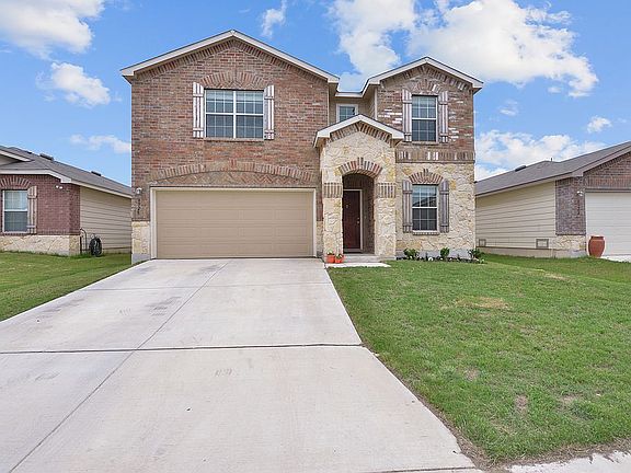 2nd image of 8926 Oakwood Park
