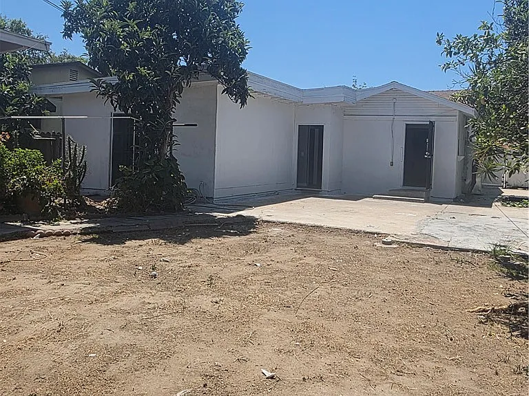 3509 W Flower Ave — Photo 26