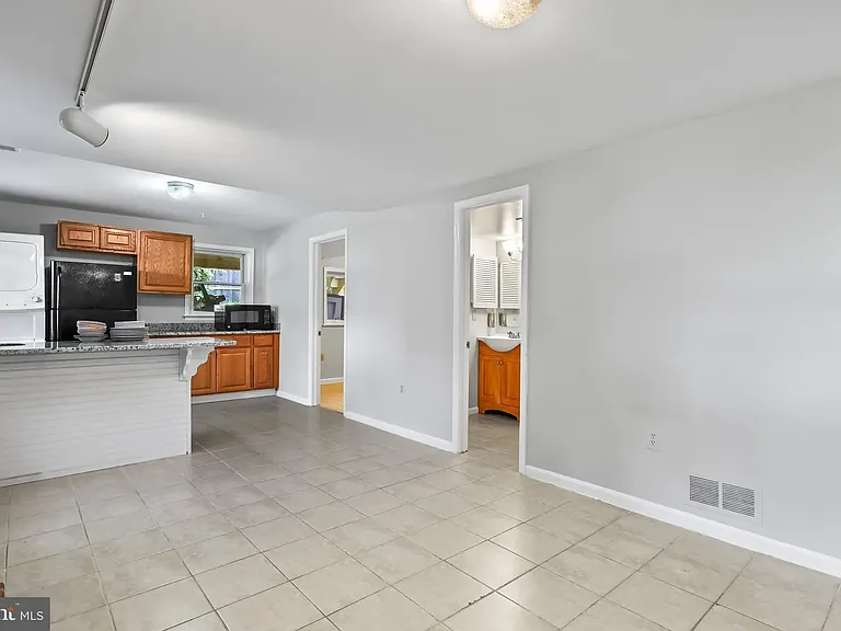 8421 Hollis Ln — Photo 11