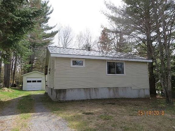 3rd image of 141 Harvey St