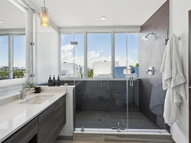 101 N Shore Dr #101 — Photo 22