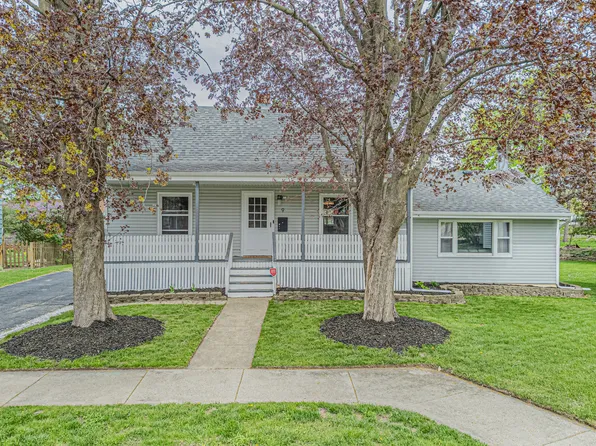 9 Lincoln Ave, Dundee, IL 60118