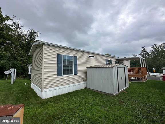 3rd image of 36 Terrace Dr