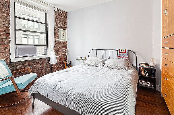 1st image of 135 E 27th St #8