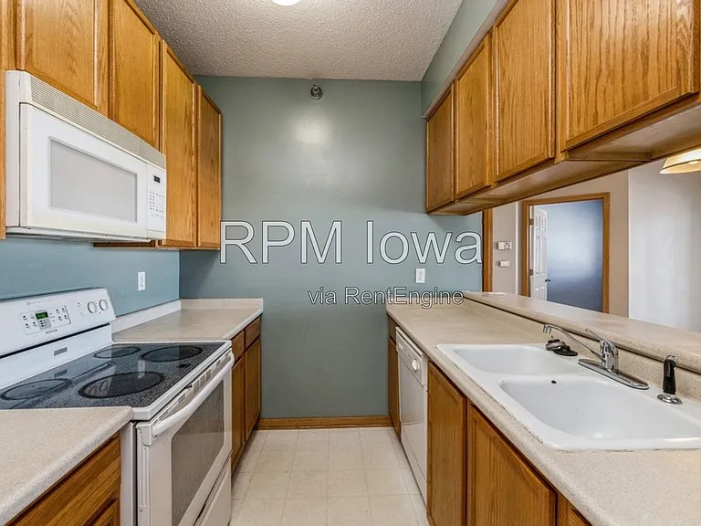 1320 SE Florence Dr #16 — Photo 6