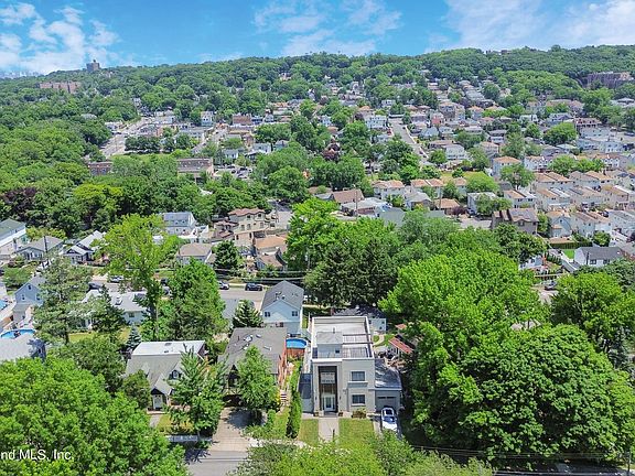 5th image of 61 Cypress Ave