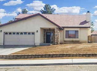 215 W Vanessa Ave, Ridgecrest, CA 93555
