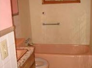 6060 Park Lane Dr, Omaha, NE 68104