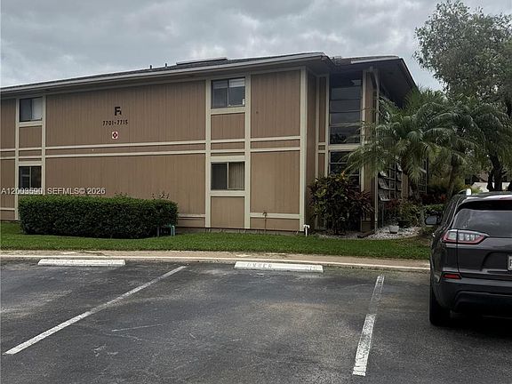 2nd image of 7703 Ashmont Cir #213