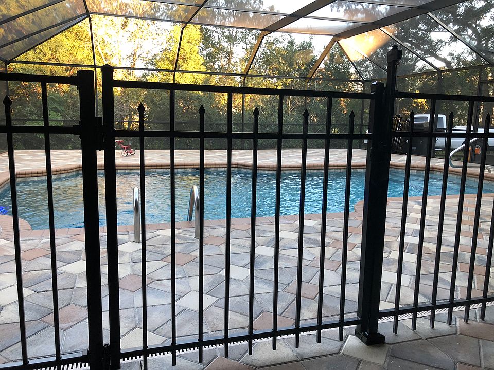 2nd image of 156 Oak Lake Dr