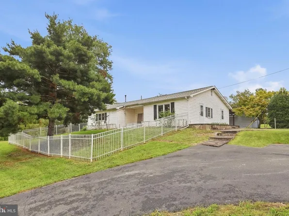 12349 Layman Rd, Thurmont, MD 21788